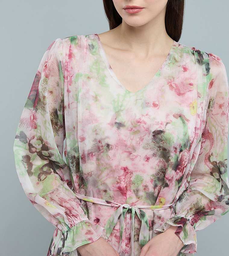 Floral Patterned Mini Dress with V-Neck and Long Sleeves