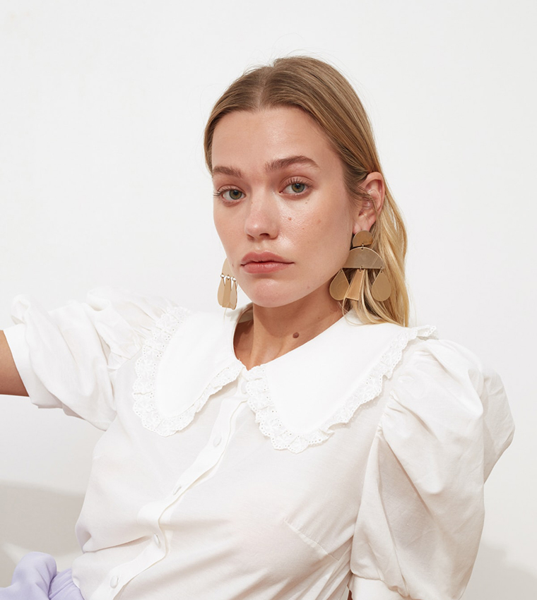 Contrast Belted Balloon Sleeve Shirt