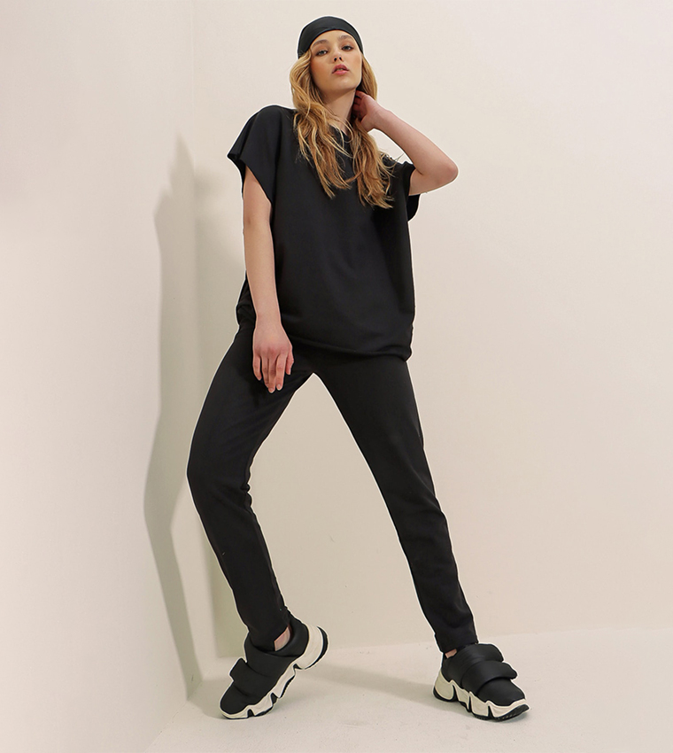 Crew Neck Comfortable Fit Tracksuit Set 