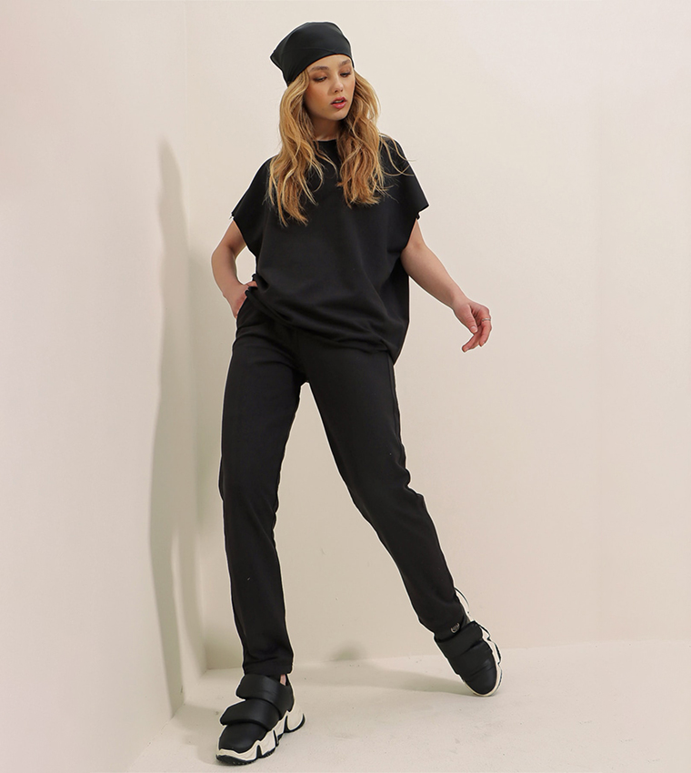 Crew Neck Comfortable Fit Tracksuit Set 