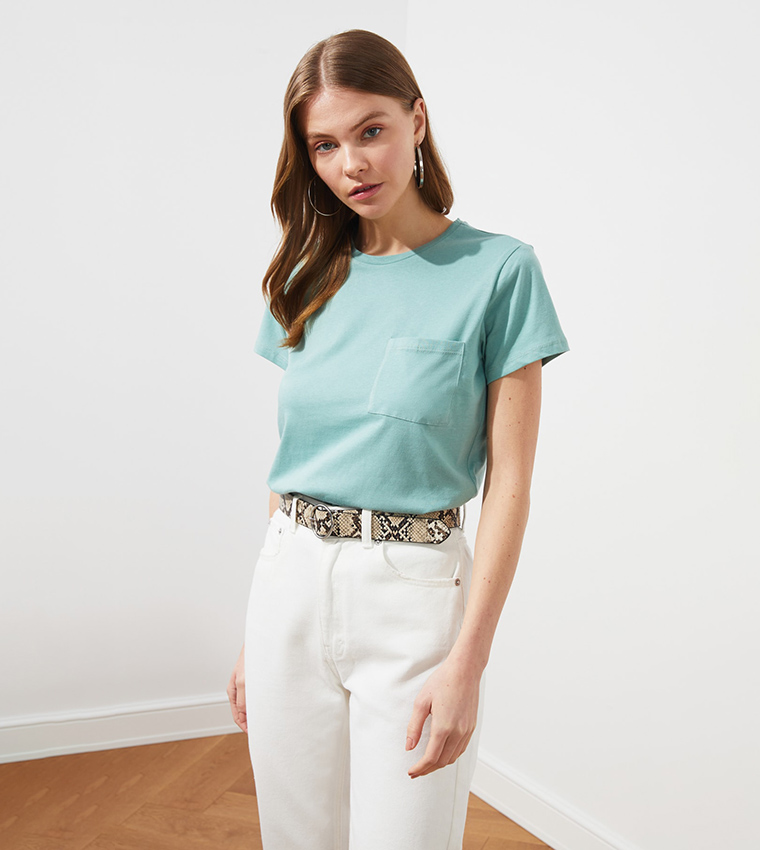 Buy Trendyol Basic Knitted T Shirt With Pocket In Green | 6thStreet Qatar