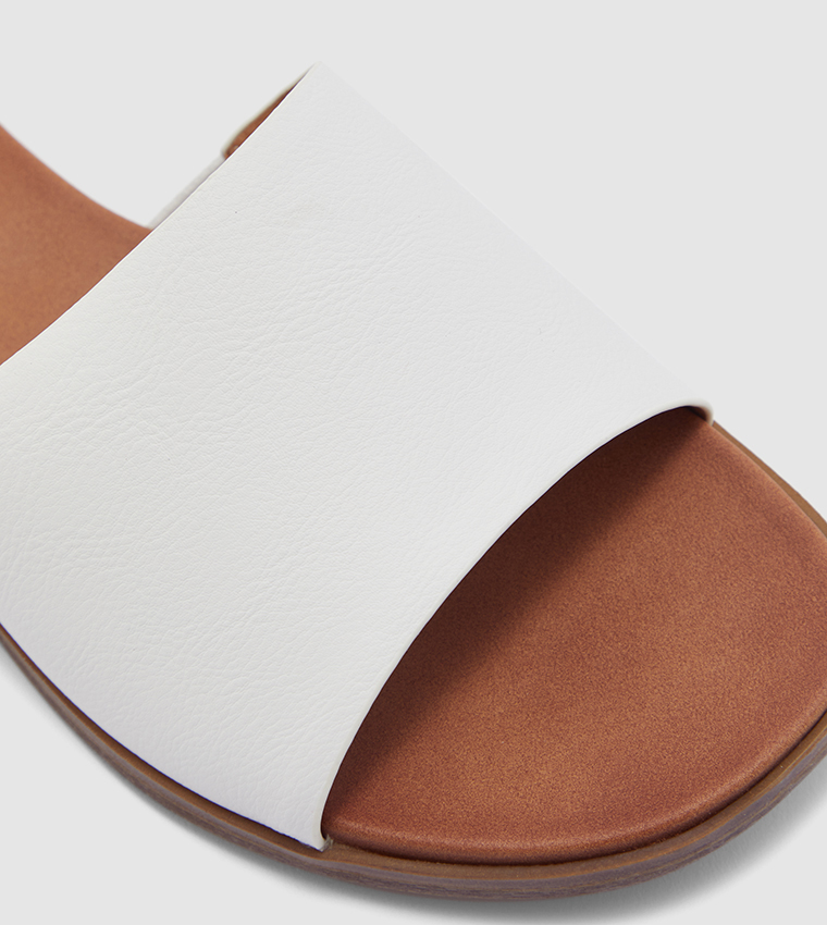 Open Toe Flat Sandals-White