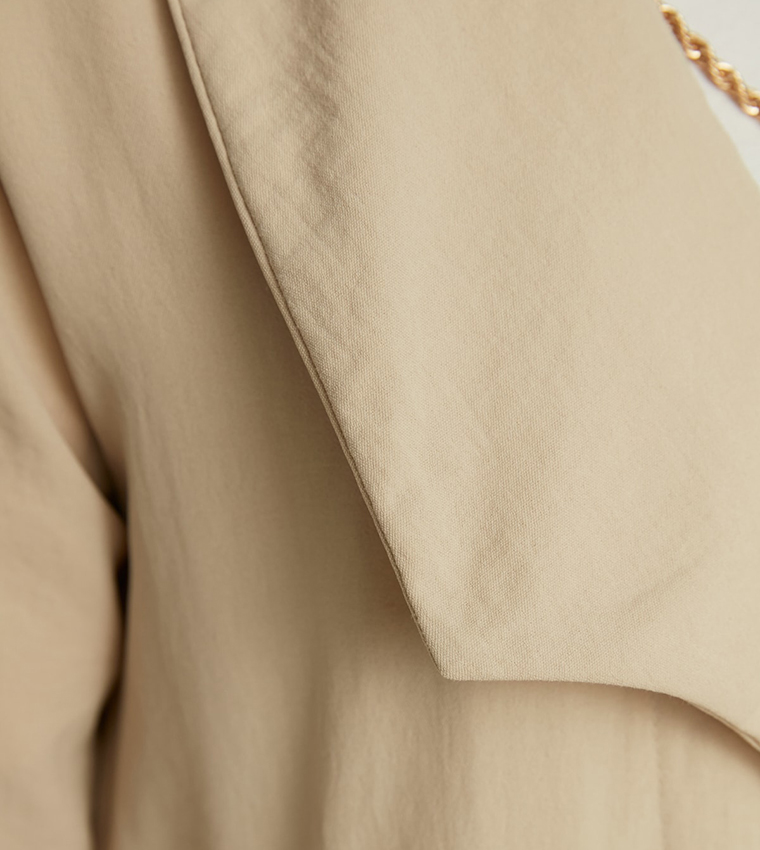 جاكيت طويل برباط على الخصر