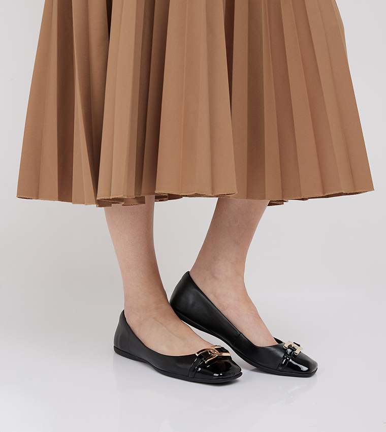 QAELDAN Square Toe Ballerinas