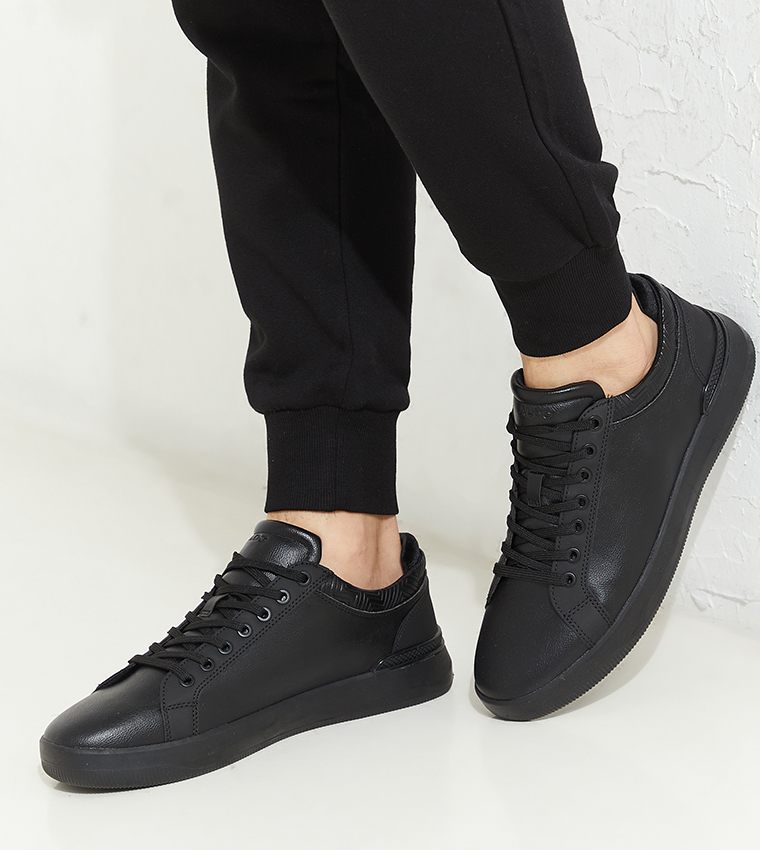 Sneakers black hot sale casual shoes