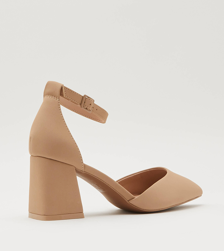 DALIAA Block Heel Ankle Strap Pumps