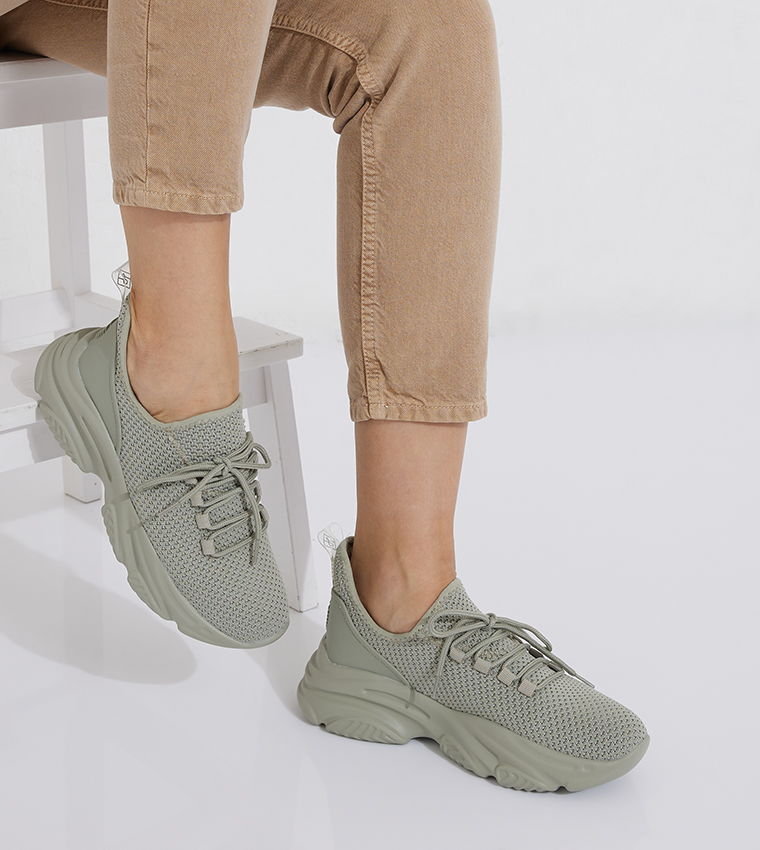 TRIXI Low Top Sneakers