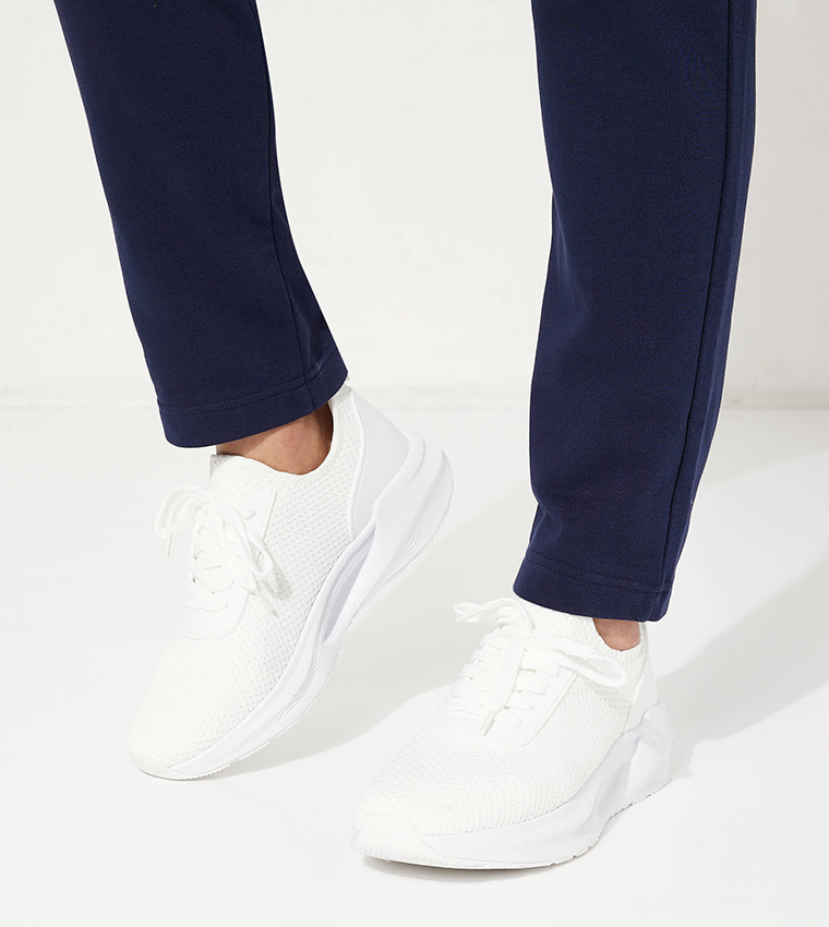 TREX Low Top Sneakers