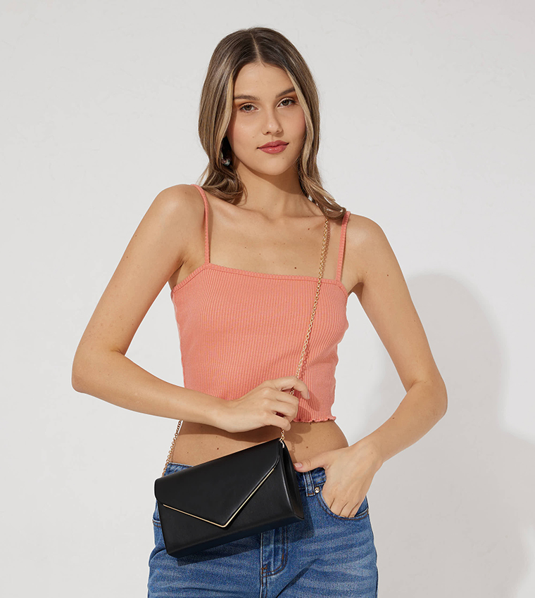 QWEENBEE Chain Accent Envelope Clutch