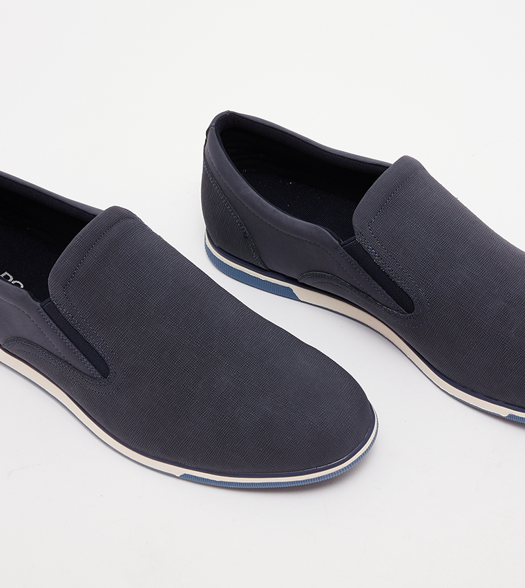 BRAUNBOCK Solid Slip-On Shoes