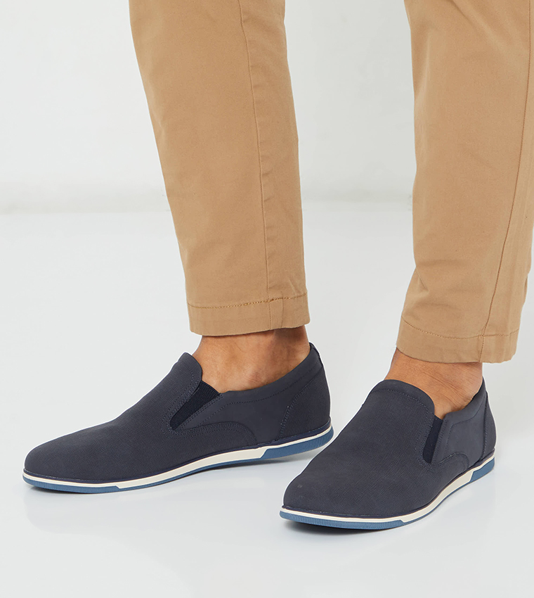 BRAUNBOCK Solid Slip-On Shoes