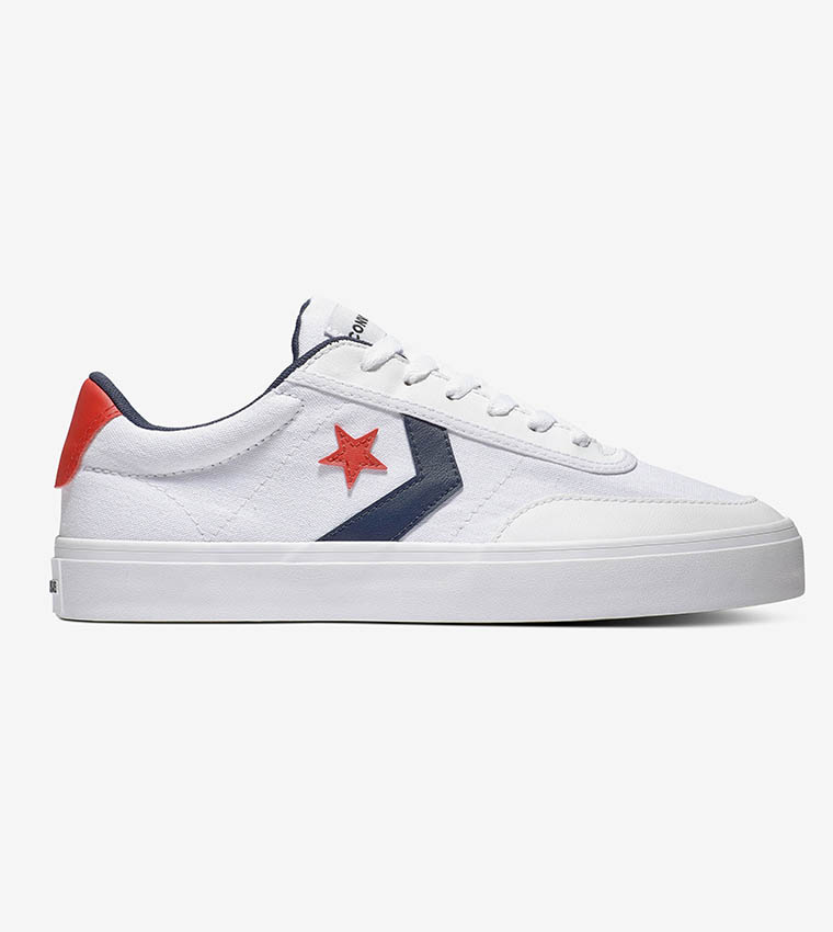 Converse courtlandt on feet hotsell