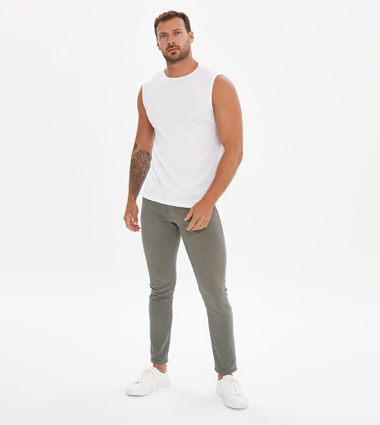 Trendyol Camiseta básica para Hombre de Color Blanco, Ajuste Regular, 100% algodón, Cuello Redondo, Manga Cero, Atleta, S