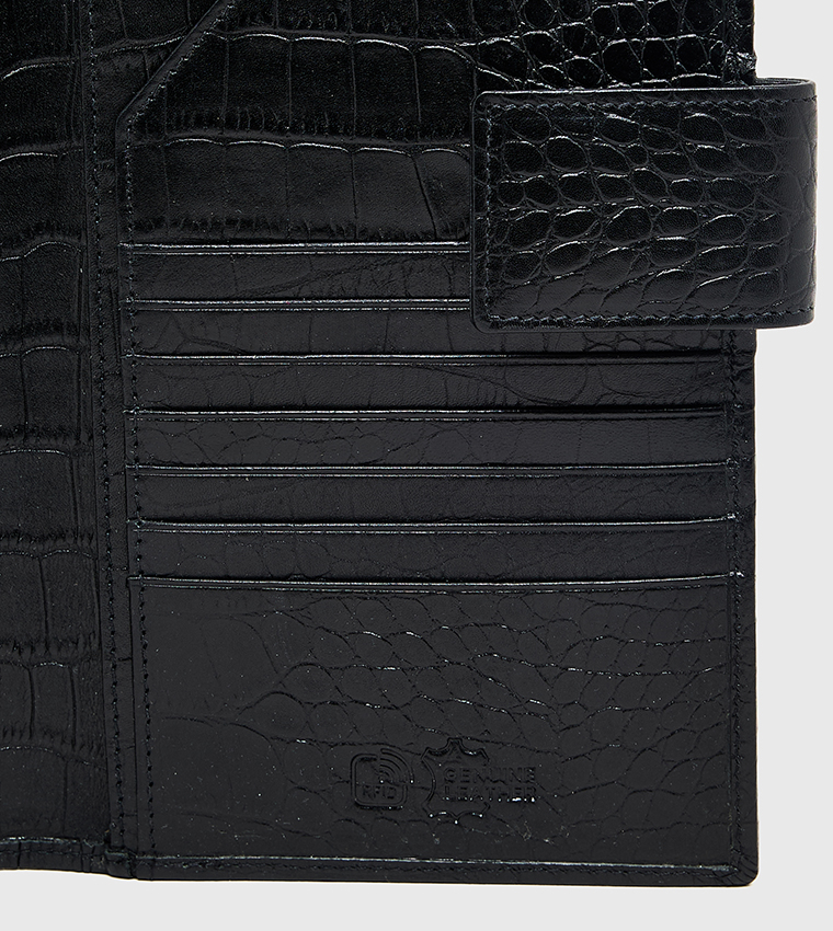 Croc Textured Bi-Fold Card Holder