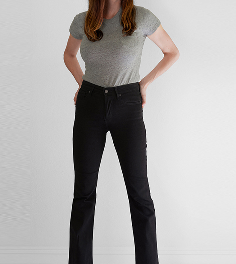 Buy Levi's 725 High Rise Bootcut Jeans In Black | 6thStreet Kuwait