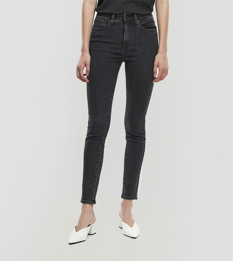 Levi black 2024 skinny jeans