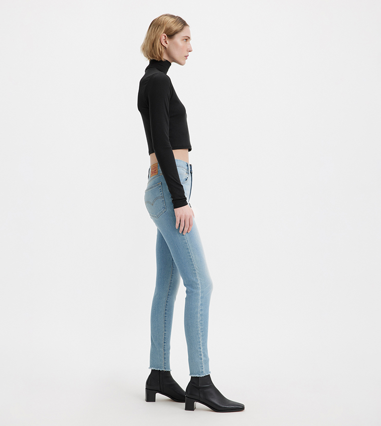 Buy Levi's 721 High Rise Skinny Fit Jeans In Indigo | 6thStreet Qatar