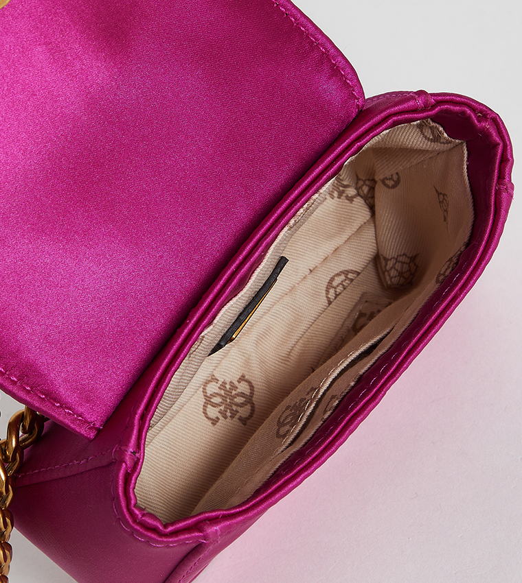 حقيبة كروس بودي بشعار العلامة التجارية 