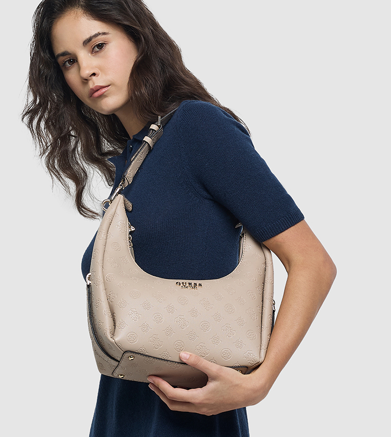 شنطة كتف مونوغرام 