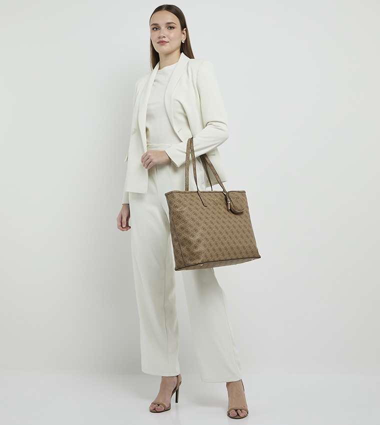 شنطة توت باور بلاي كبيرة بطبعة الشعار