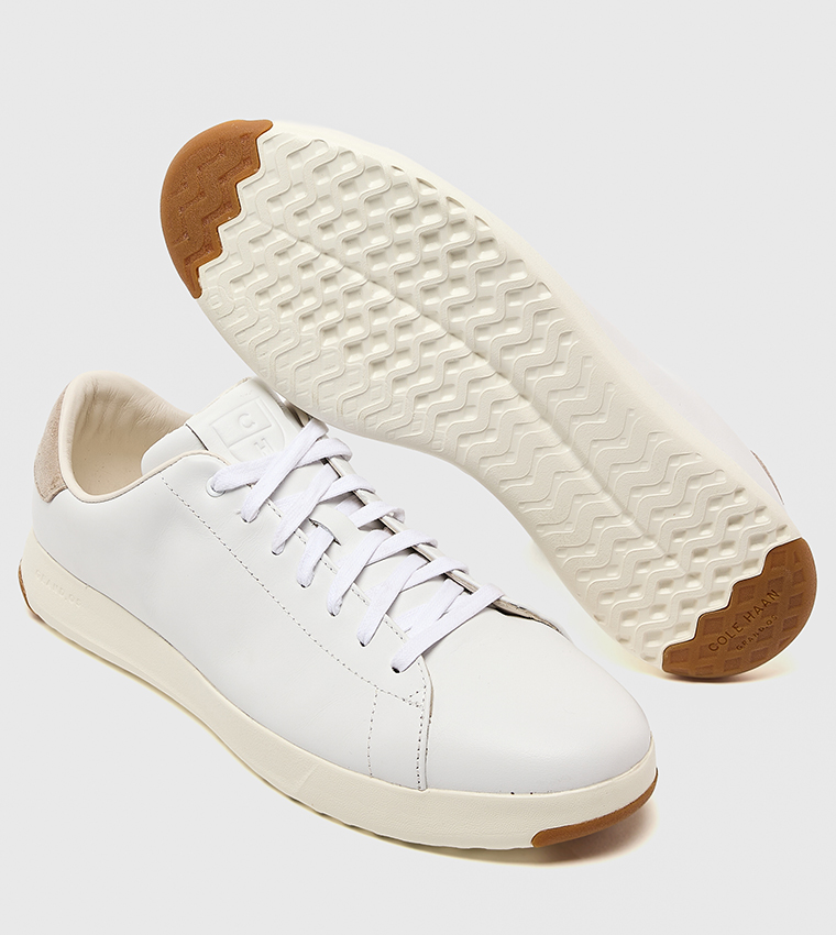 GRANDPRO Lace-Up Tennis Shoes