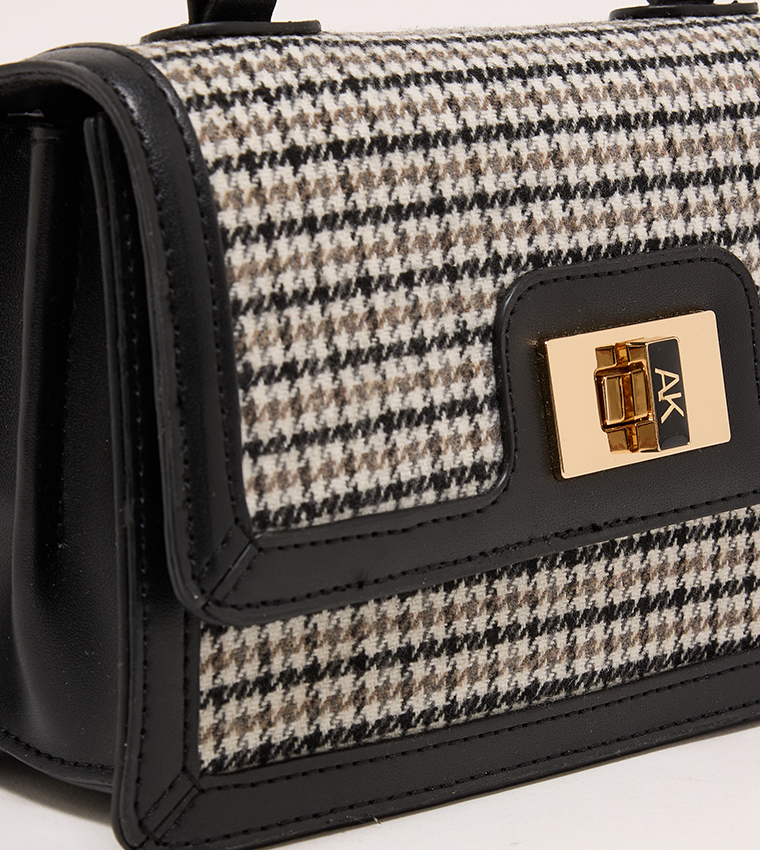 Twist Lock Top Handle Bag