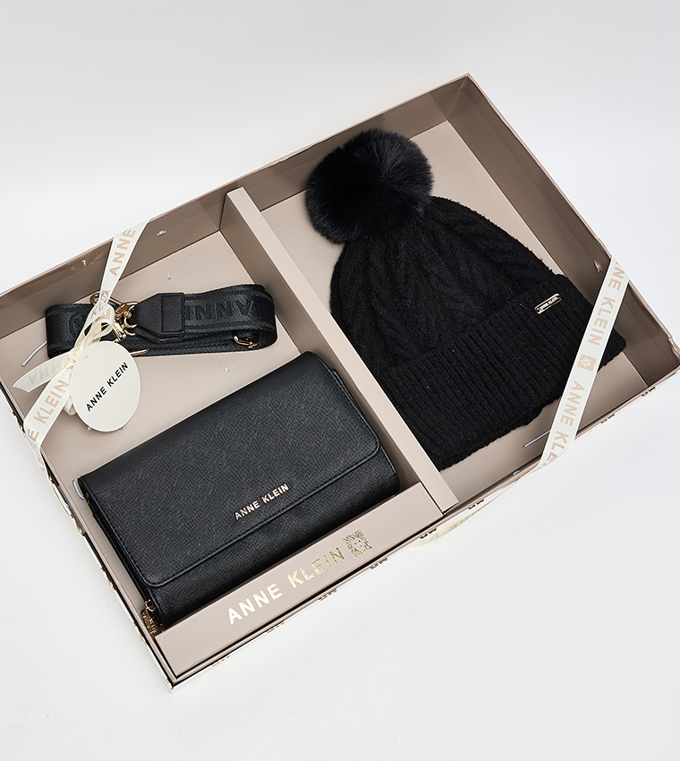 Textured Wallet and Beanie Gift Set