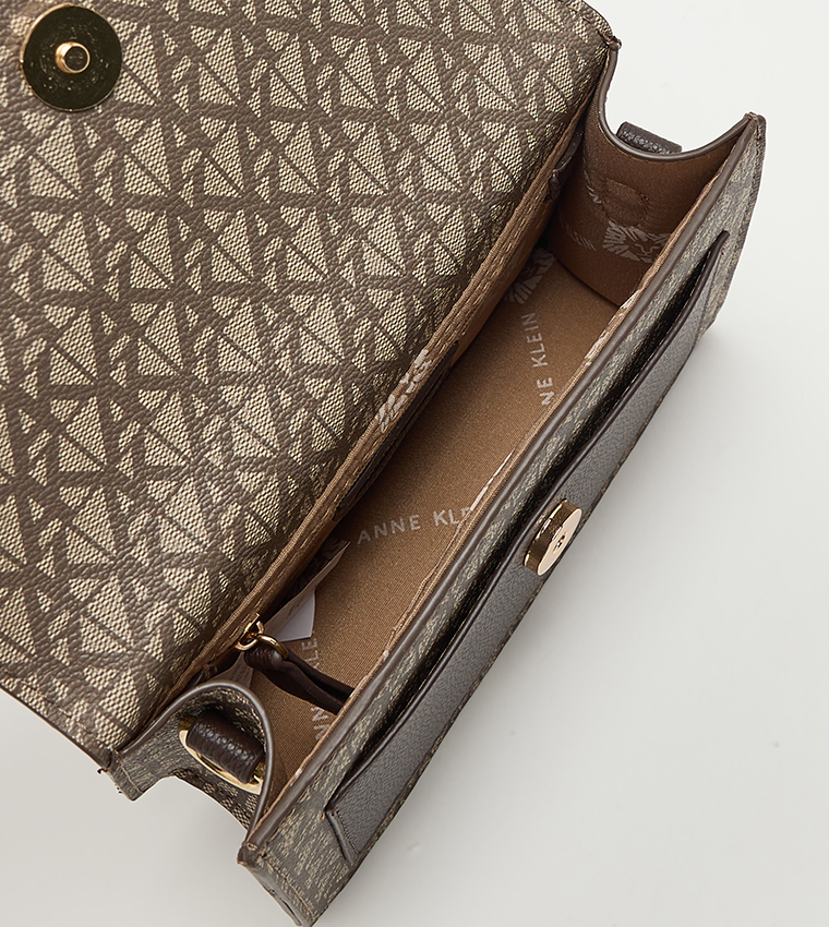 شنطة كروس بادي نسائية بنقشة مونوغرام 