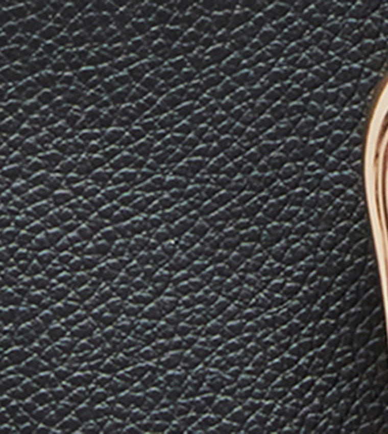 Textured Buckle Detail Shoulder Bag