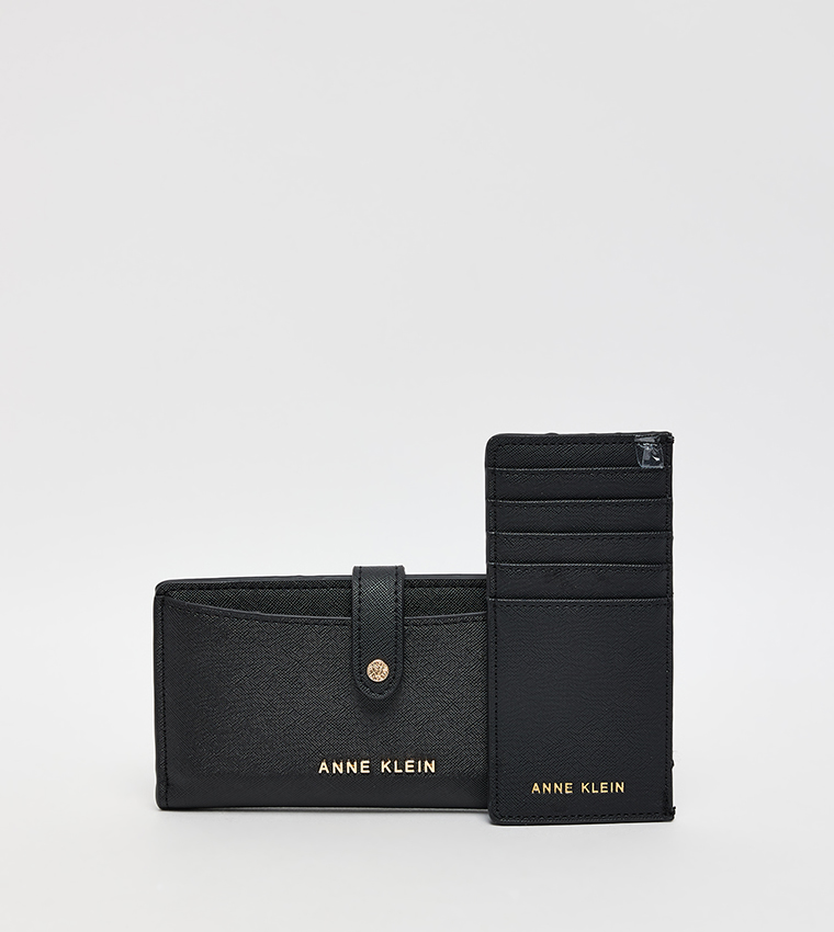 Logo Detail Clutch