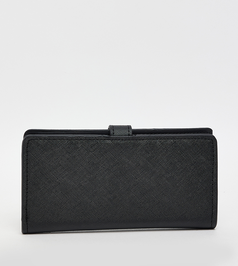 Logo Detail Clutch