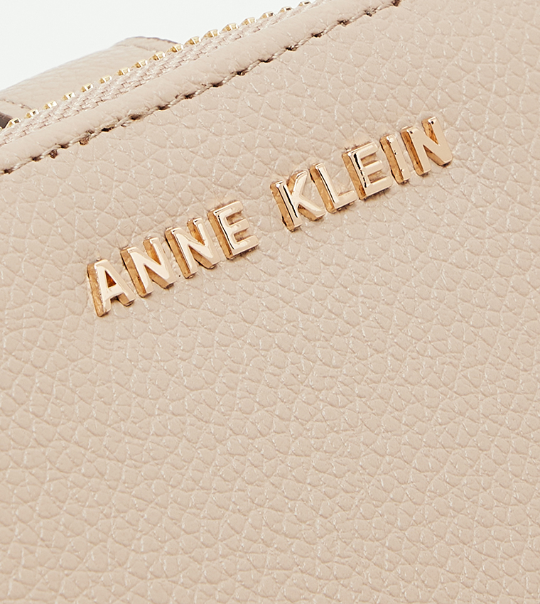 Textured Zippered Wallet