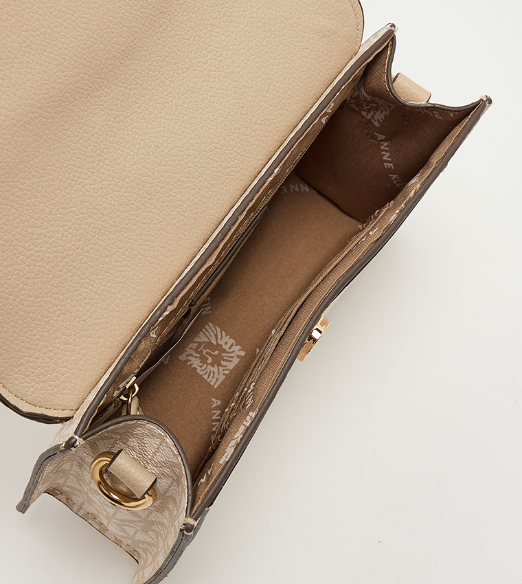 شنطة كروس بادي نسائية بنقشة مونوغرام 