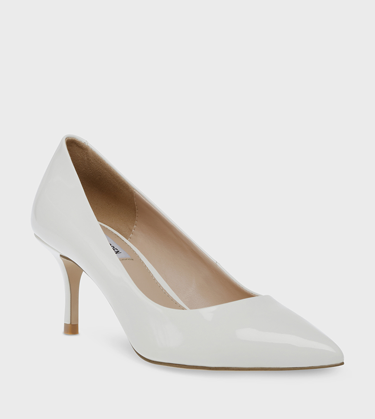 Buy Steve Madden KITKAT Pointed Toe Pumps In White | 6thStreet Bahrain