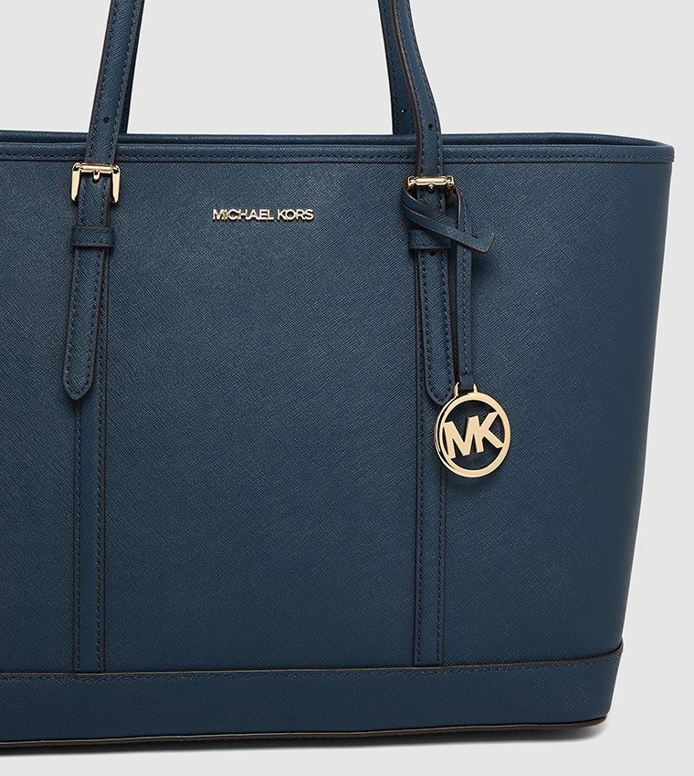 شنطة توت كبيرة بشعار جت سيت ترافل