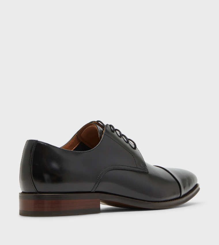 PLOT Lace-Up Derby Shoes