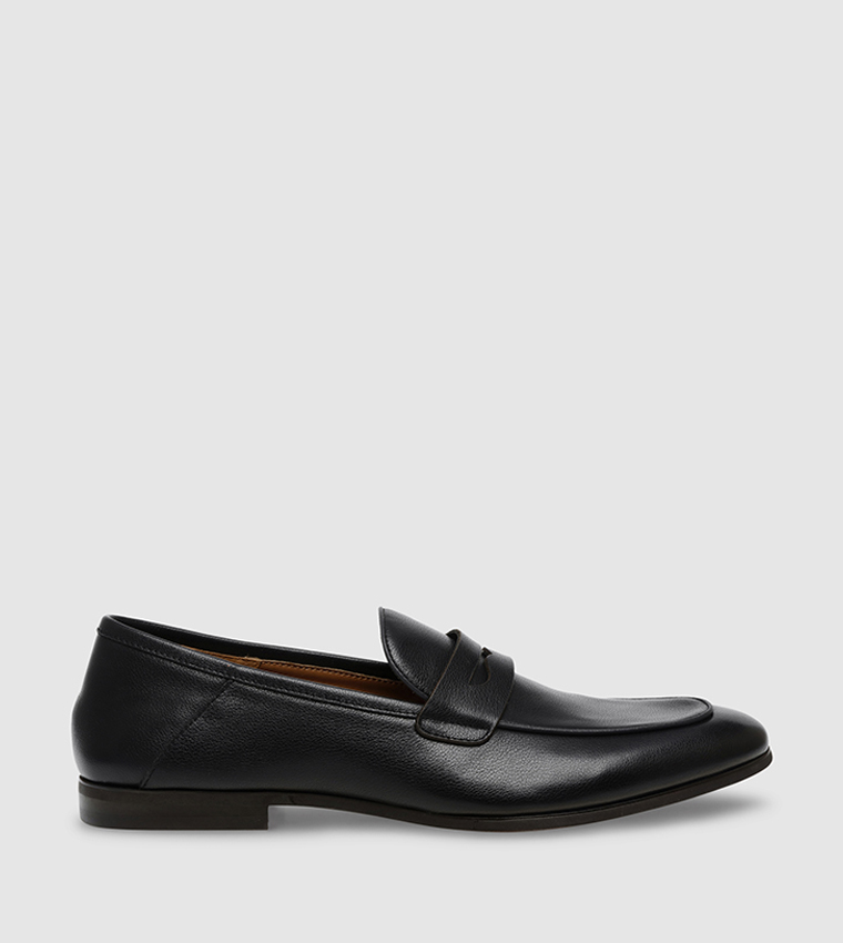 Buy Steve Madden ZOLDER Penny Loafers In Black | 6thStreet UAE