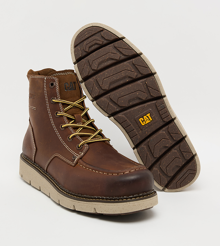 Round Toe Covert Lace-Up Boots