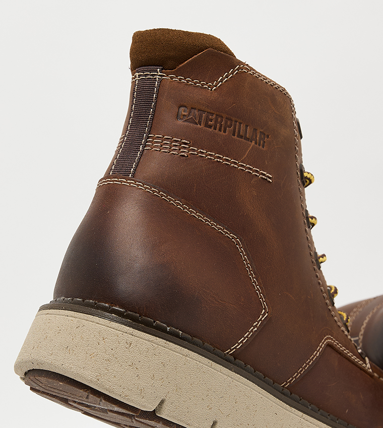 Round Toe Covert Lace-Up Boots