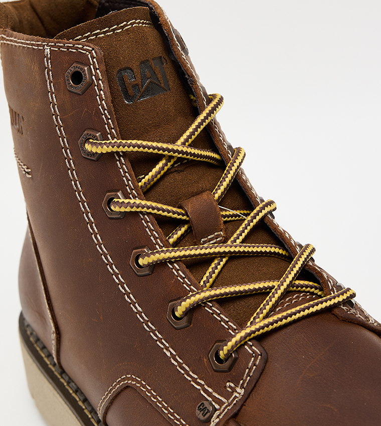 Round Toe Covert Lace-Up Boots