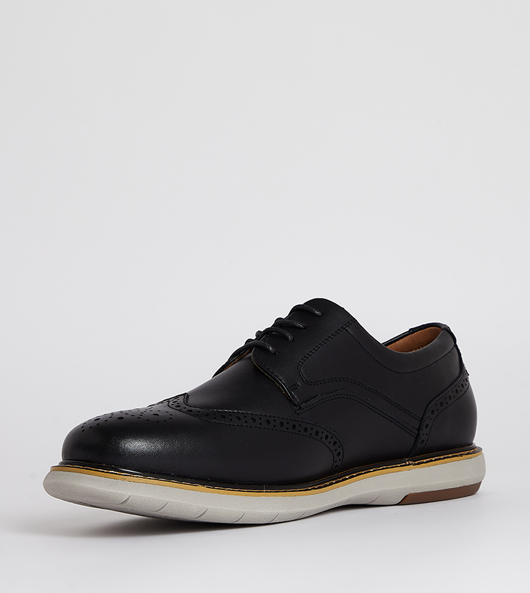 PAUL Round Toe Brogues