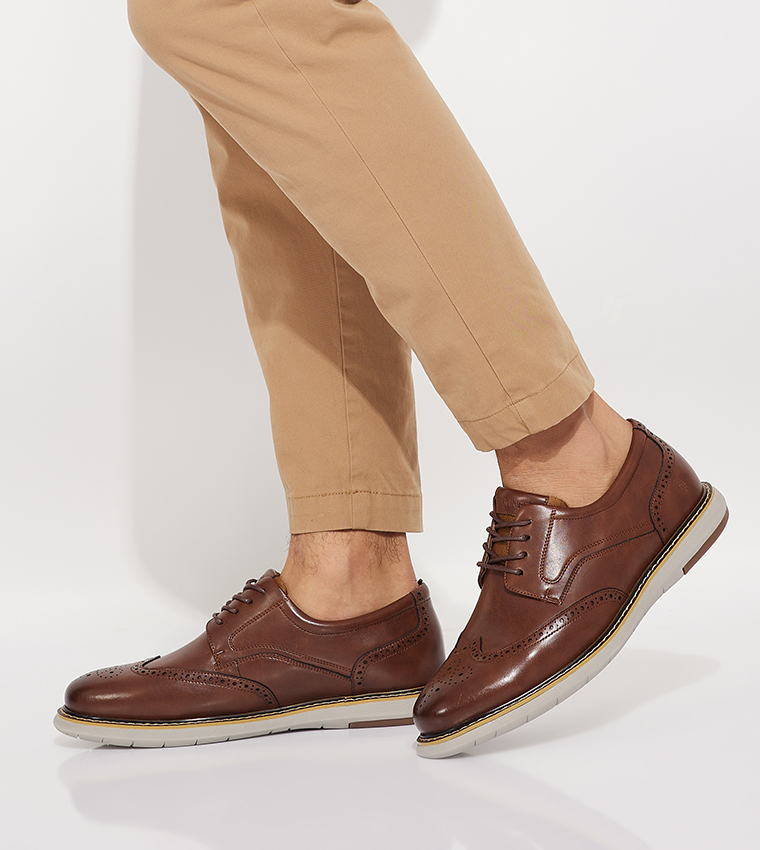 PAUL Round Toe Brogues