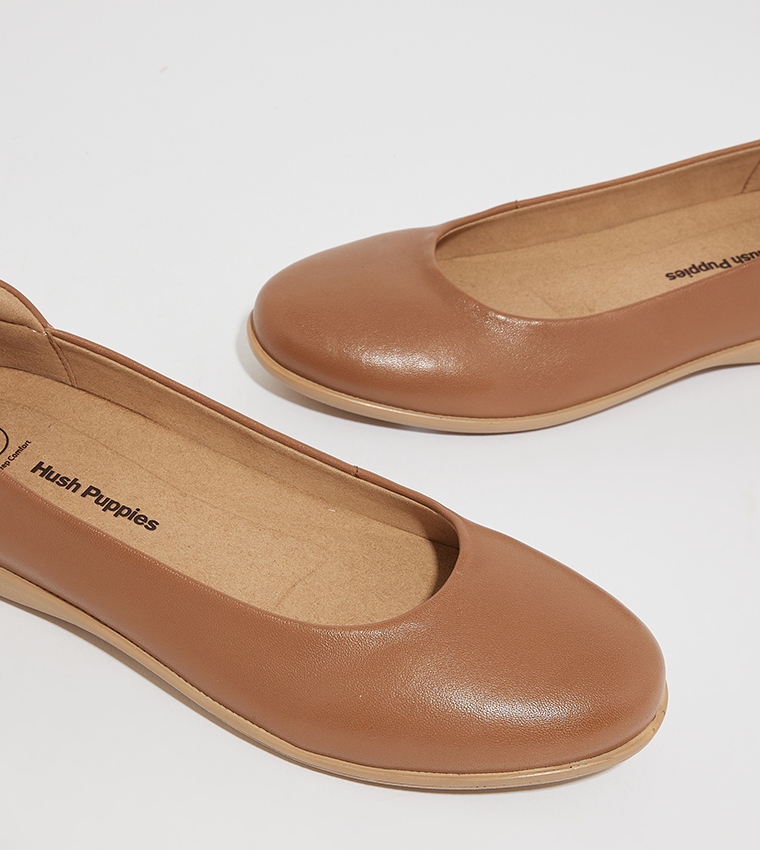 DAISY Textured Round Toe Loafers