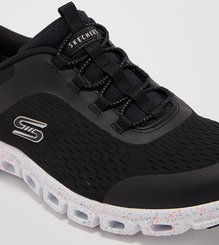 Skechers qatar sale discount 2020