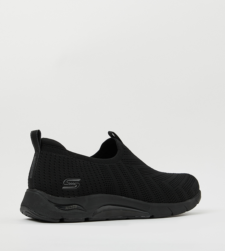 Buy Skechers SKECH AIR ARCH FIT Walking Shoes In Black | 6thStreet Kuwait