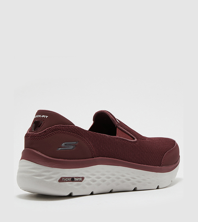 Maroon on sale walking shoes