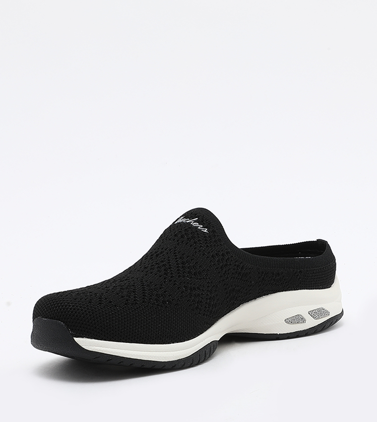 Logo Detail Mesh Clogs