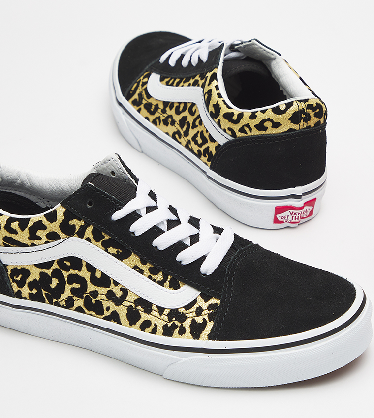 Printed Logo Detail Lace-Up Sneakers