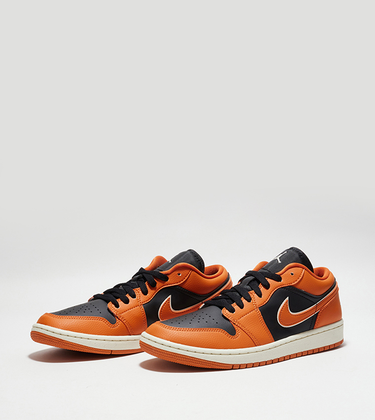 Orange low 2025 top jordans