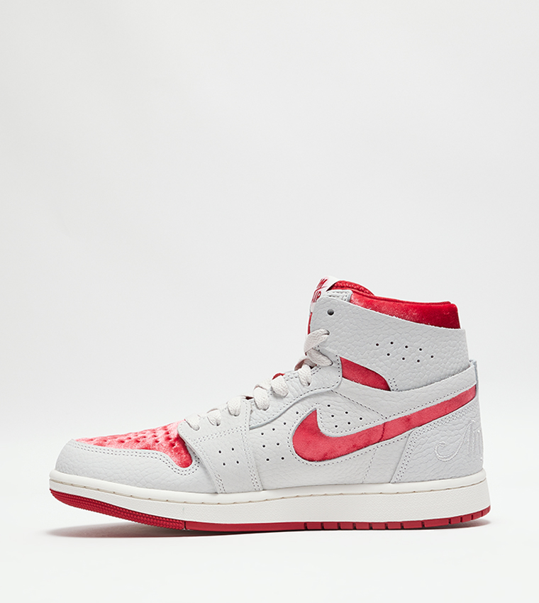 Jordan 1 Zoom Air High Top Sneakers